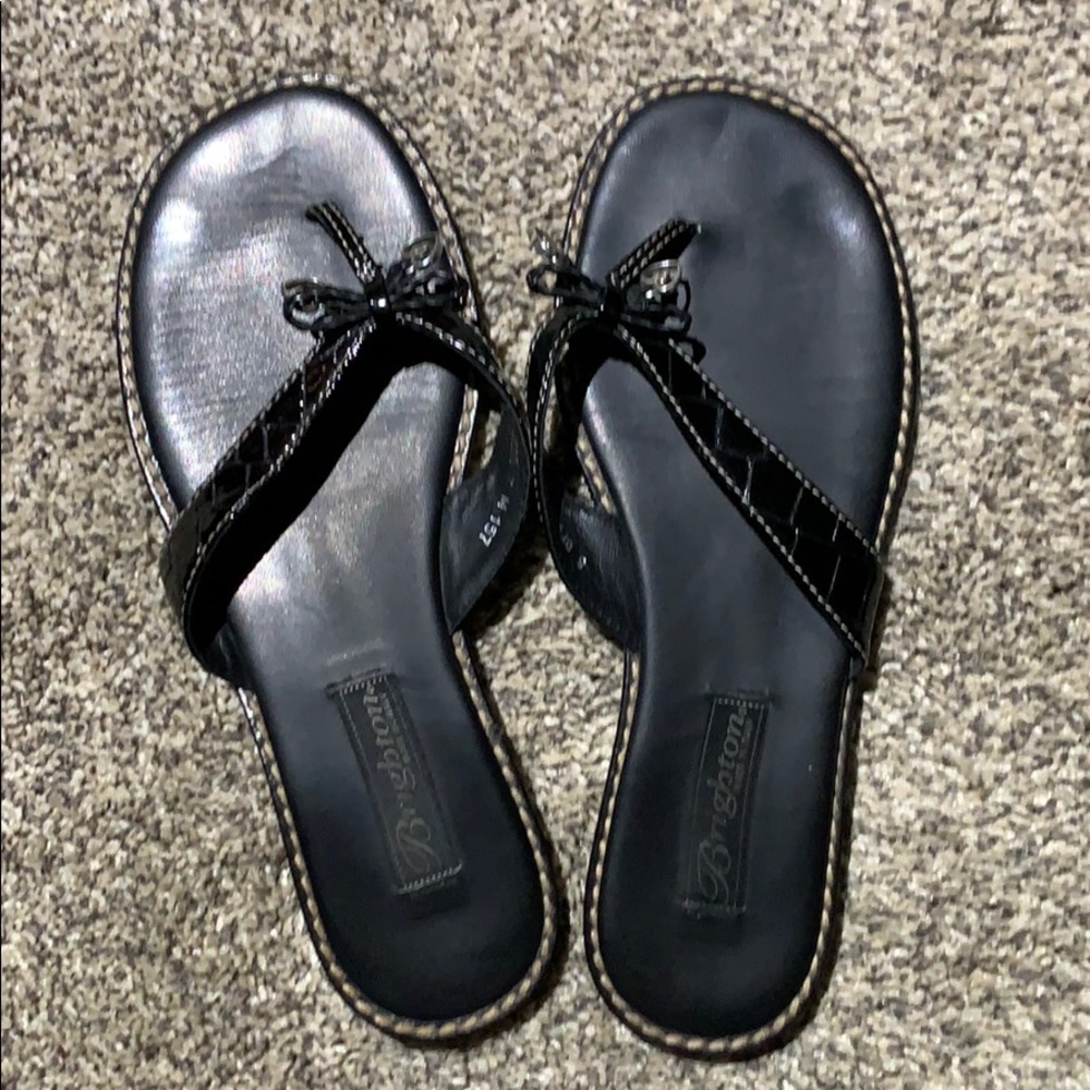 Brighton black flip flops size 7